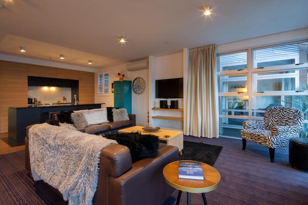 Absolute Lakefront Location - 3 Bedroom Apartment Queenstown Exteriör bild